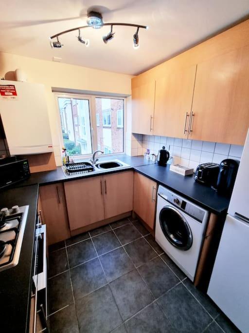 Apartment 9 3/4 Watford  Luaran gambar